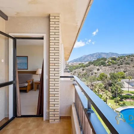 Apart-hotel Con Parking Privado En El Paseo Maritimo De Fuengirola