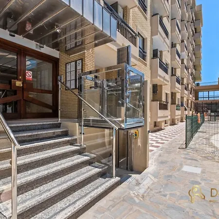 Apart-hotel Con Parking Privado En El Paseo Maritimo De
