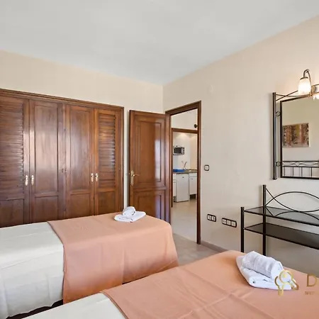 Con Parking Privado En El Paseo Maritimo De Apart-hotel